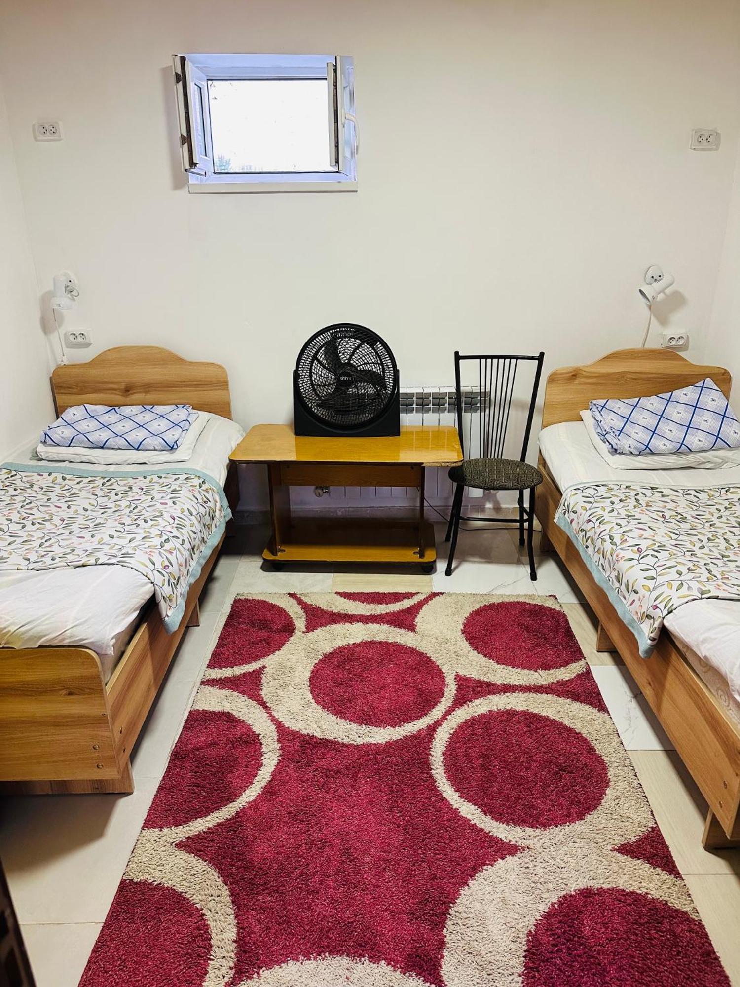 Sweet Home Hostel Bisjkek Buitenkant foto
