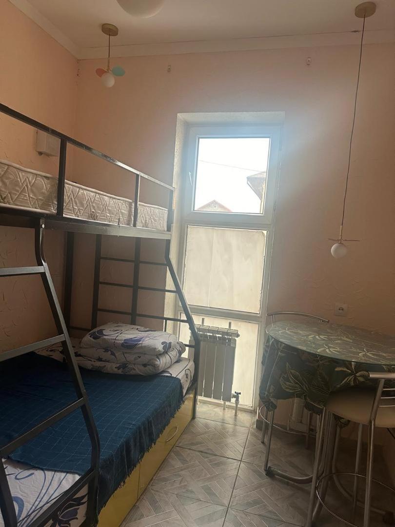 Sweet Home Hostel Bisjkek Kamer foto